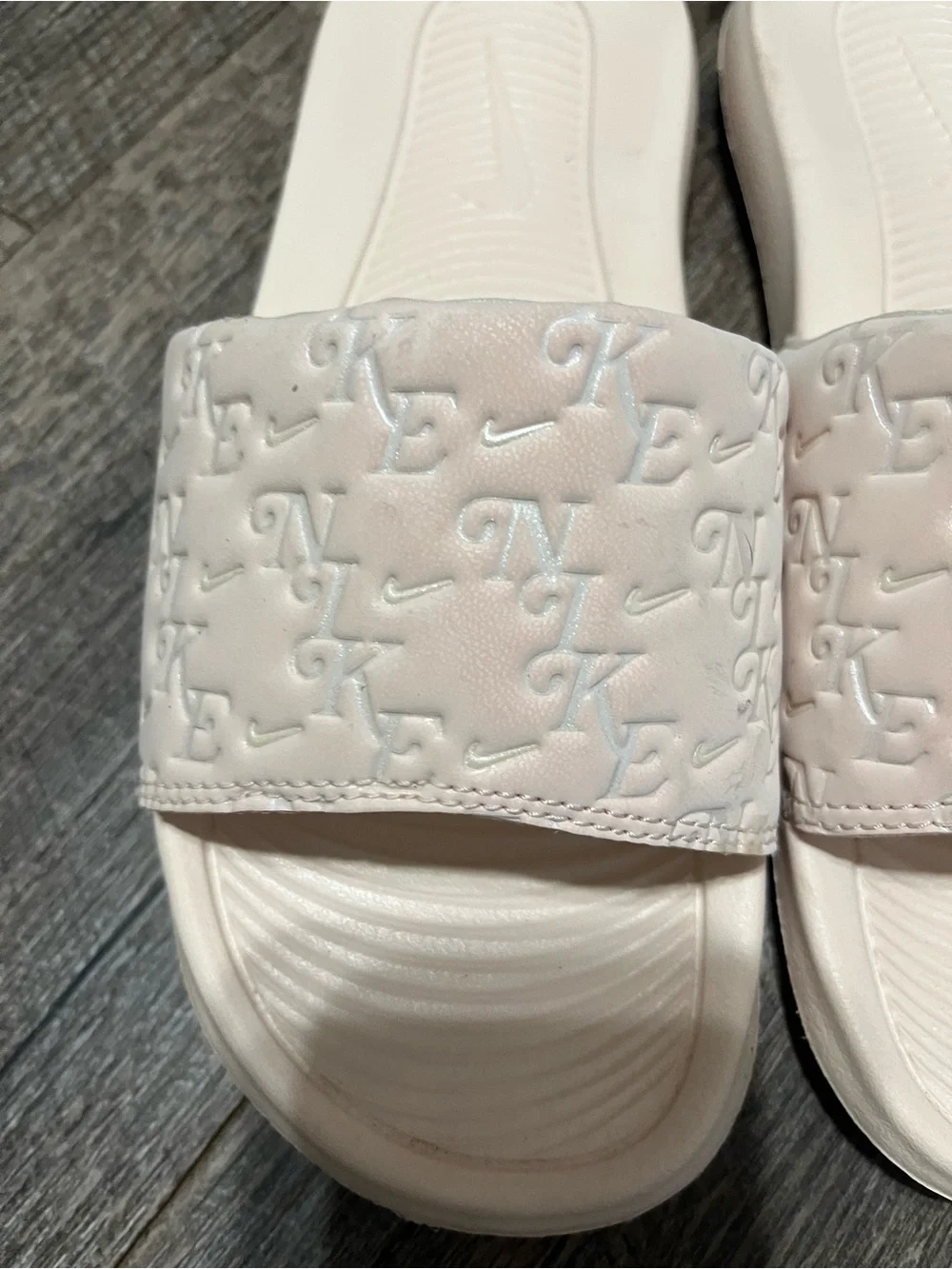 Nike Women's Soft Pink Logo Victori Slide Sandals